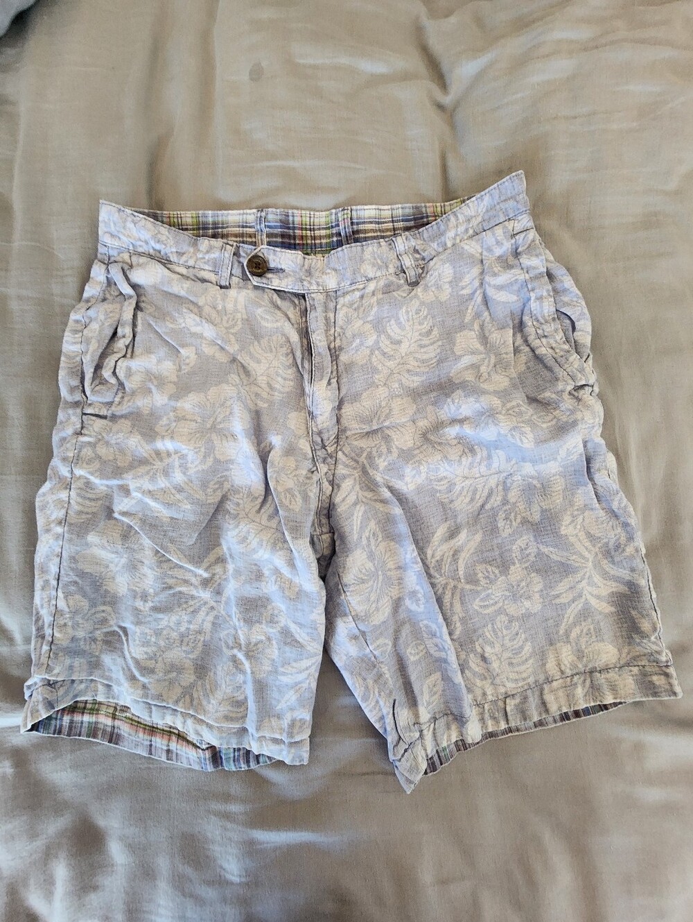 Men's crazy Tommy Bahama reversible linen shorts